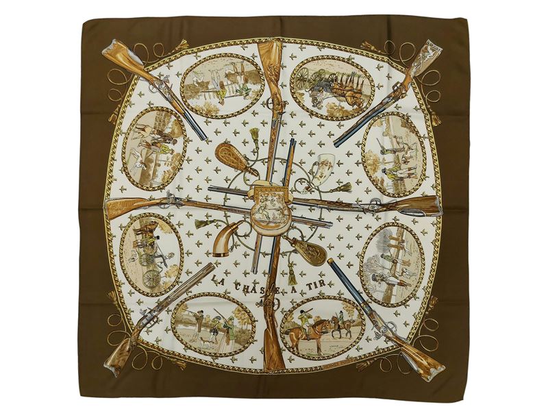 Hermès, Foulard in seta “La chasse à tir” disegnato da Philippe Ledoux (1971)