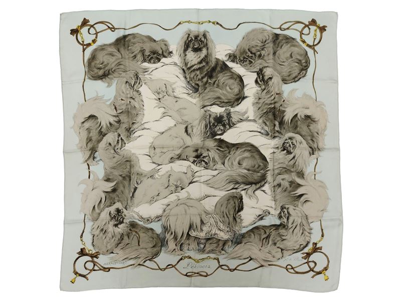 Hermès - Foulard in Seta "pékinois"