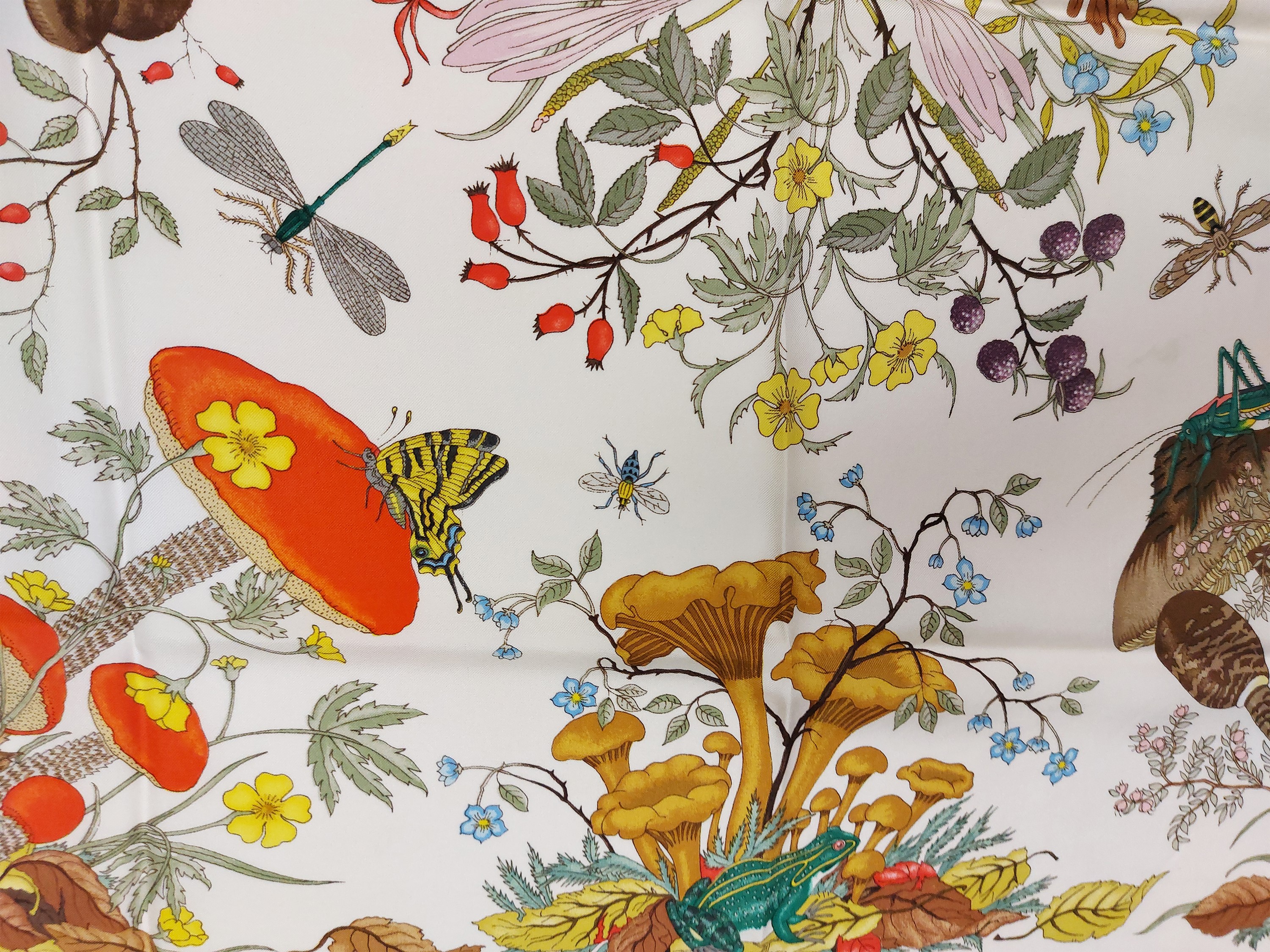 Gucci - Foulard in Seta "funghi"