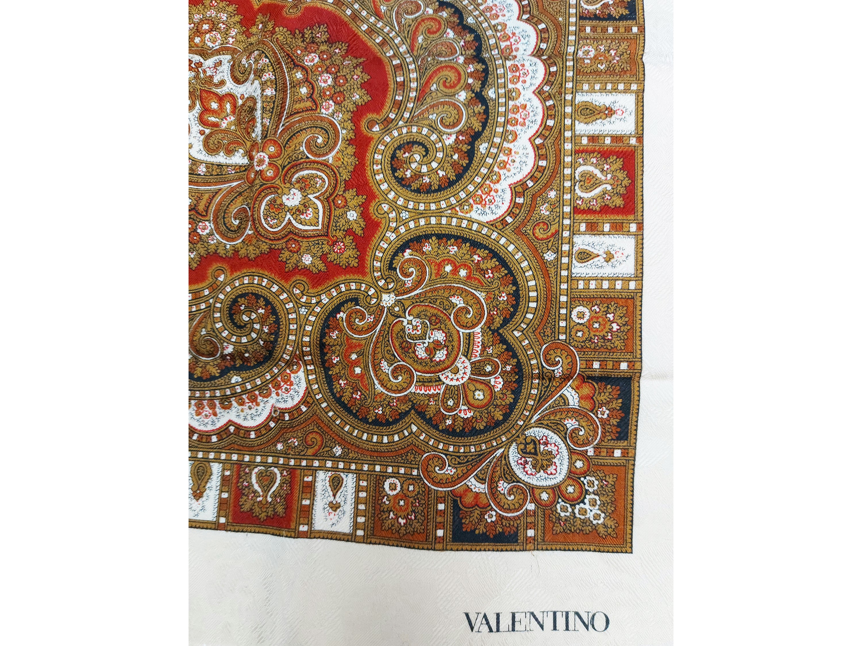 Valentino - Scialle in Lana e Seta Jacquard