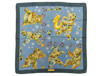 Ferragamo, Foulard in seta con orsacchiotti musicisti
