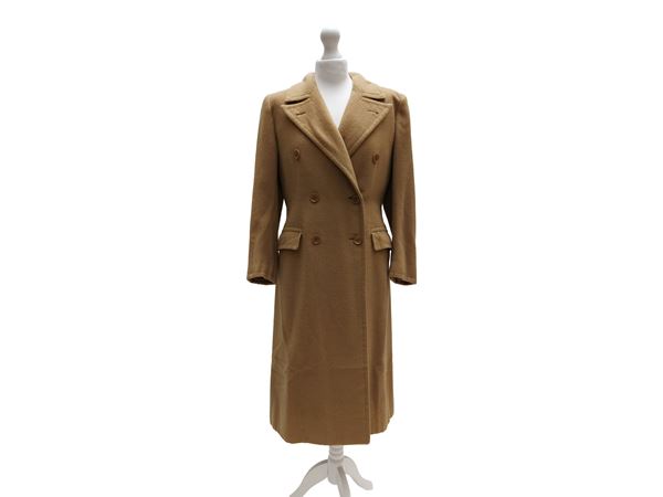 Camel-colored cashmere coat, Caraceni
