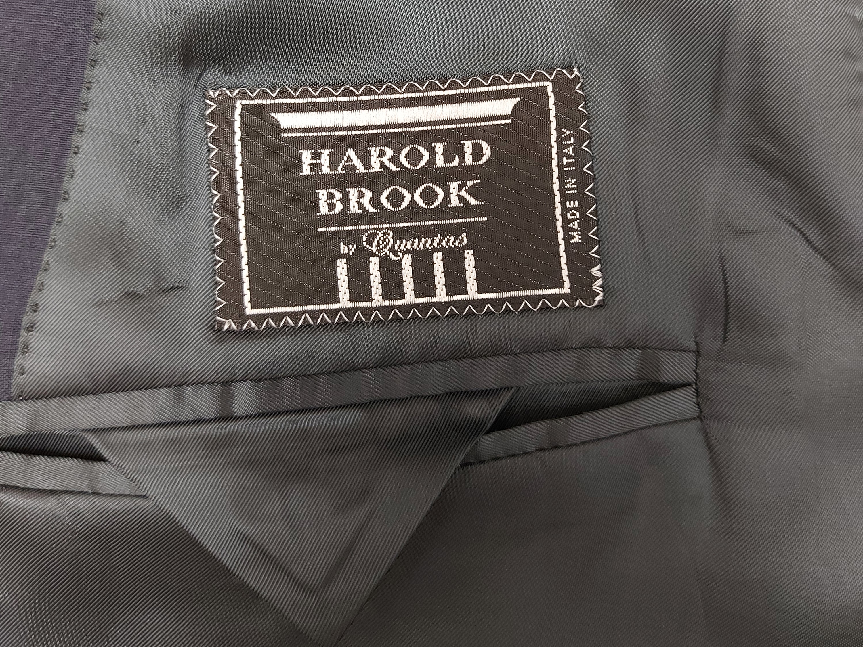 Harold Brook, Giacca da uomo in lana blu monopetto
