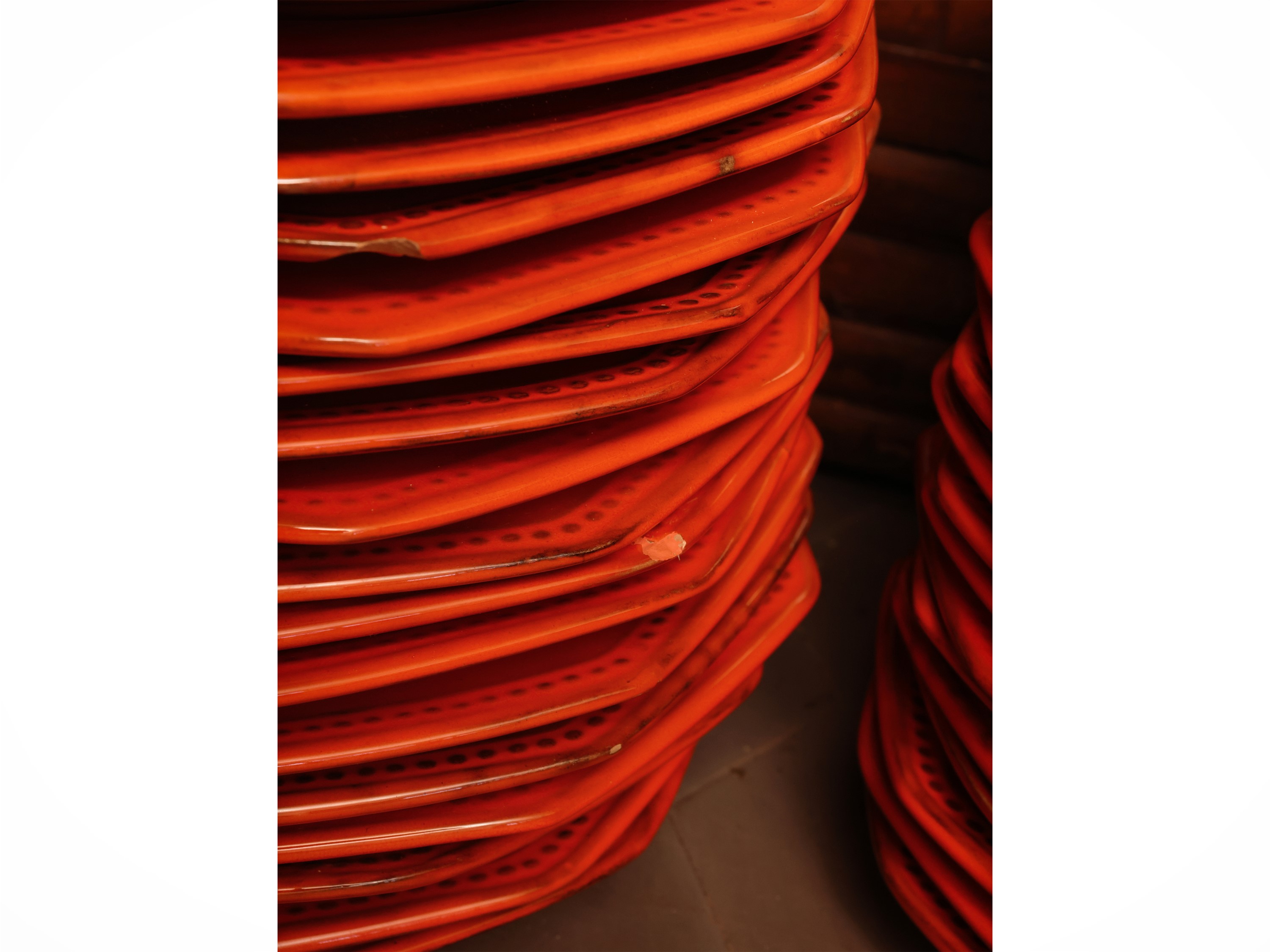 Servizio di Piatti da Buffet in Ceramica Smaltata Arancio