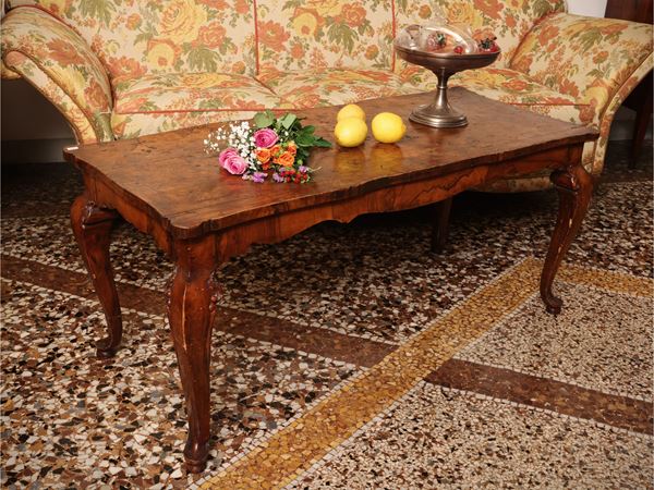 Low coffee table in walnut root