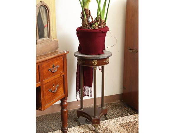 Gueridon satinwood plant stand