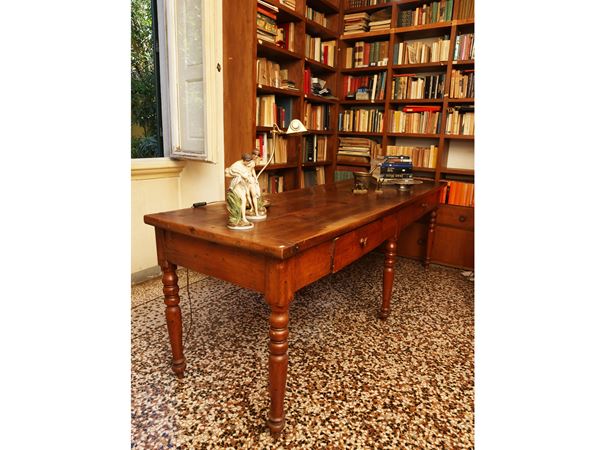 Grande tavolo da biblioteca in legno tenero