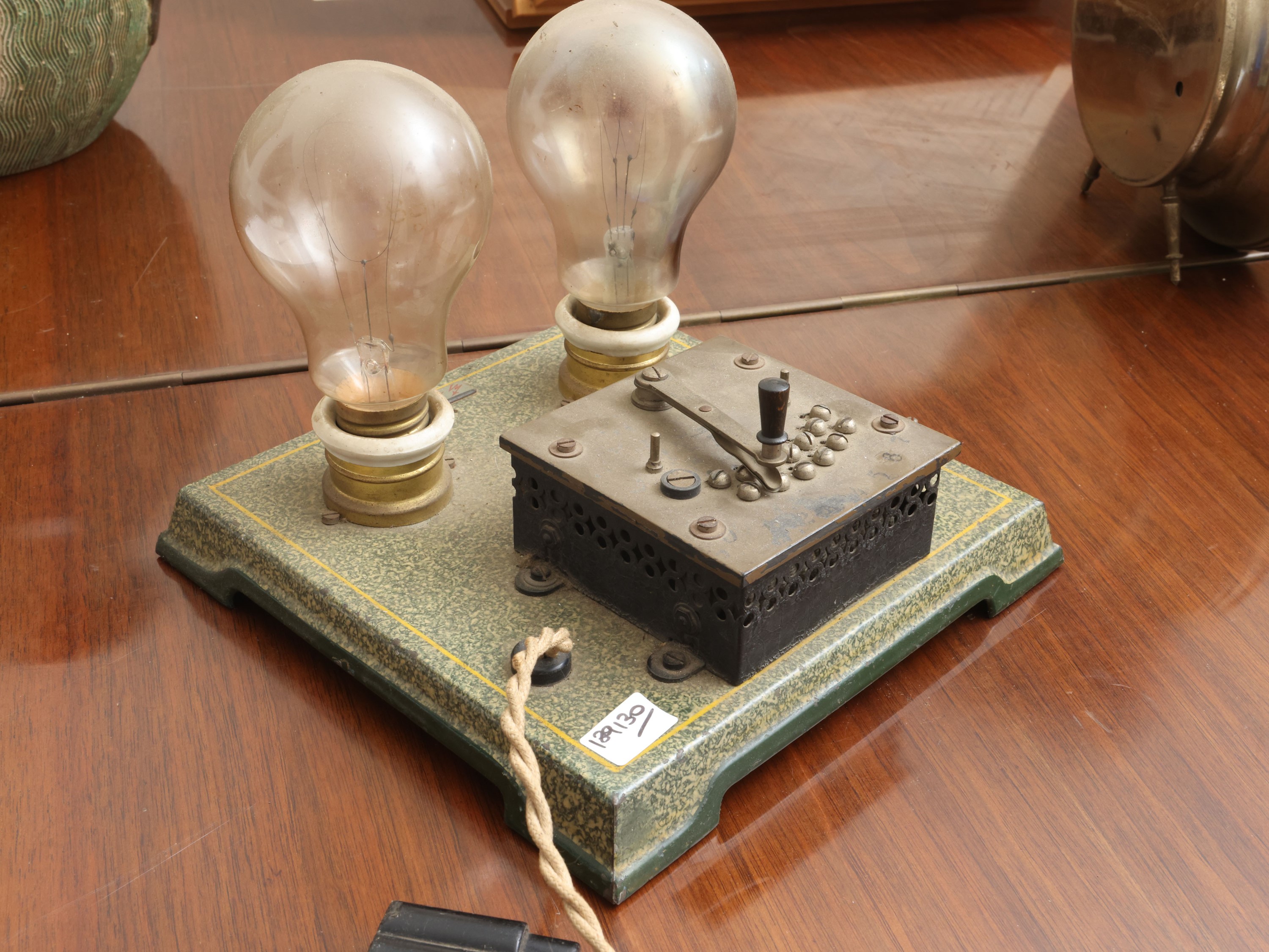 Curiosità d’epoca, accessori da gioco e strumenti scientifici, XIX/XX secolo