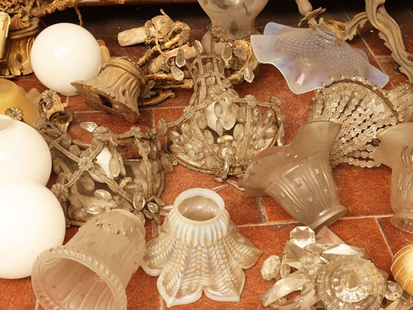 Miscellaneous lighting accessories