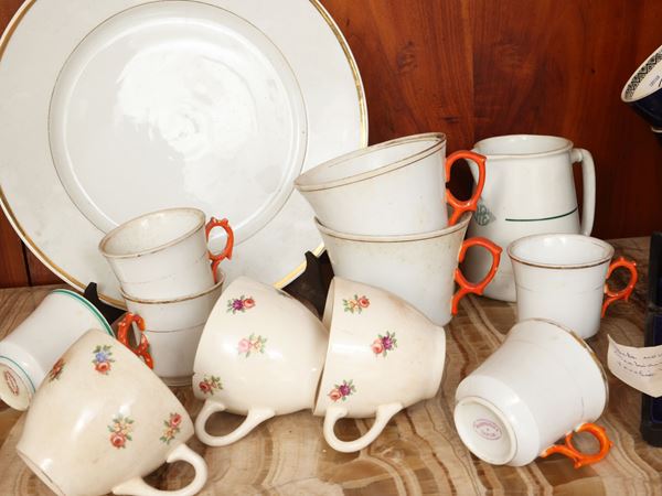 Miscellany of vintage accessories
