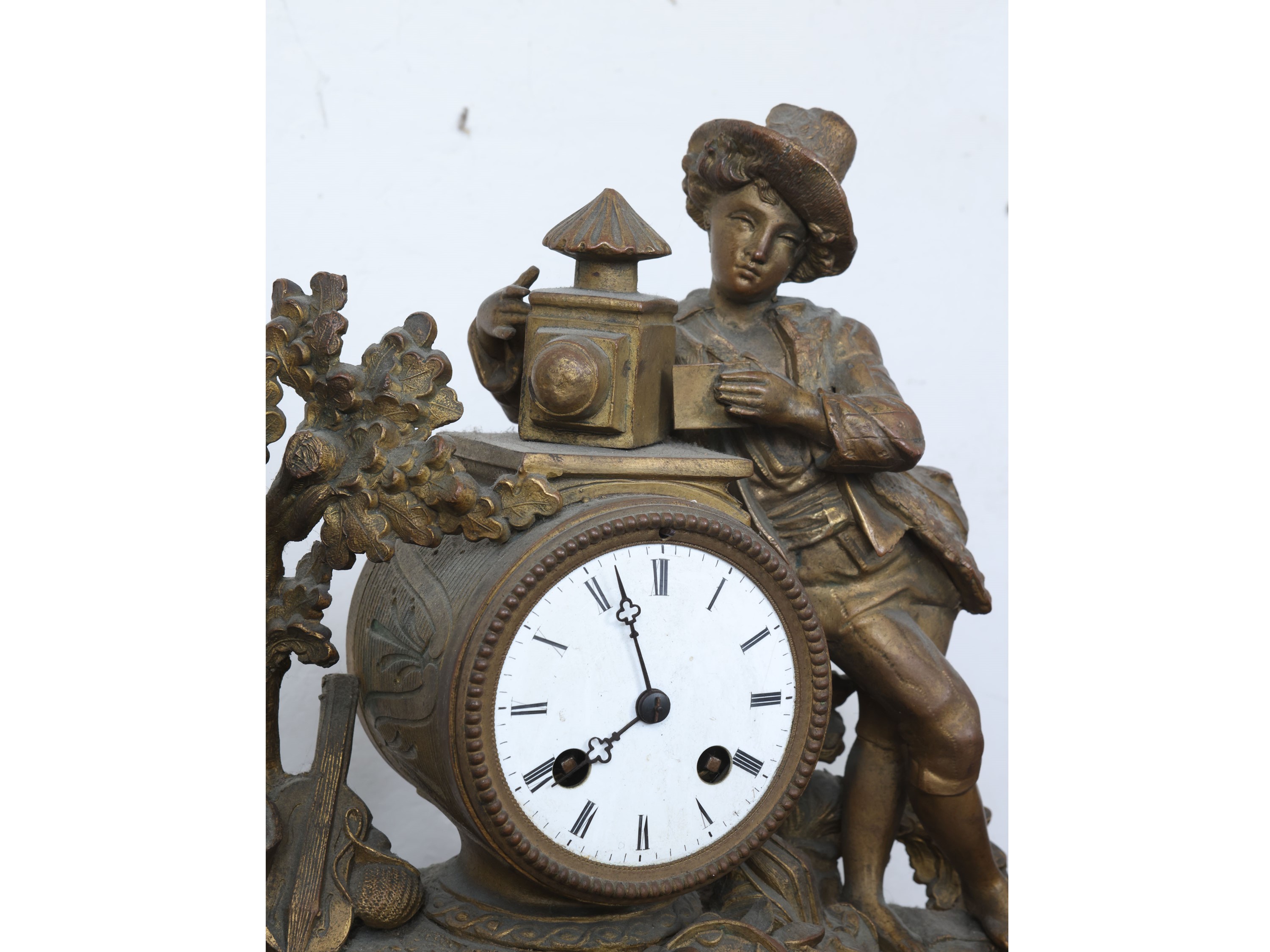 Orologio da tavolo in antimonio dorato, XIX/XX secolo