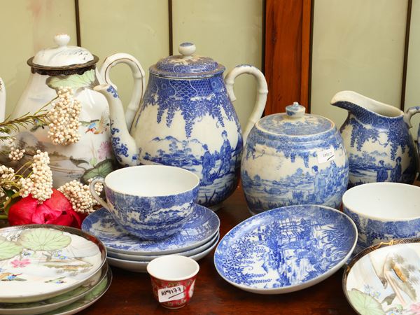 Miscellany of porcelain accessories