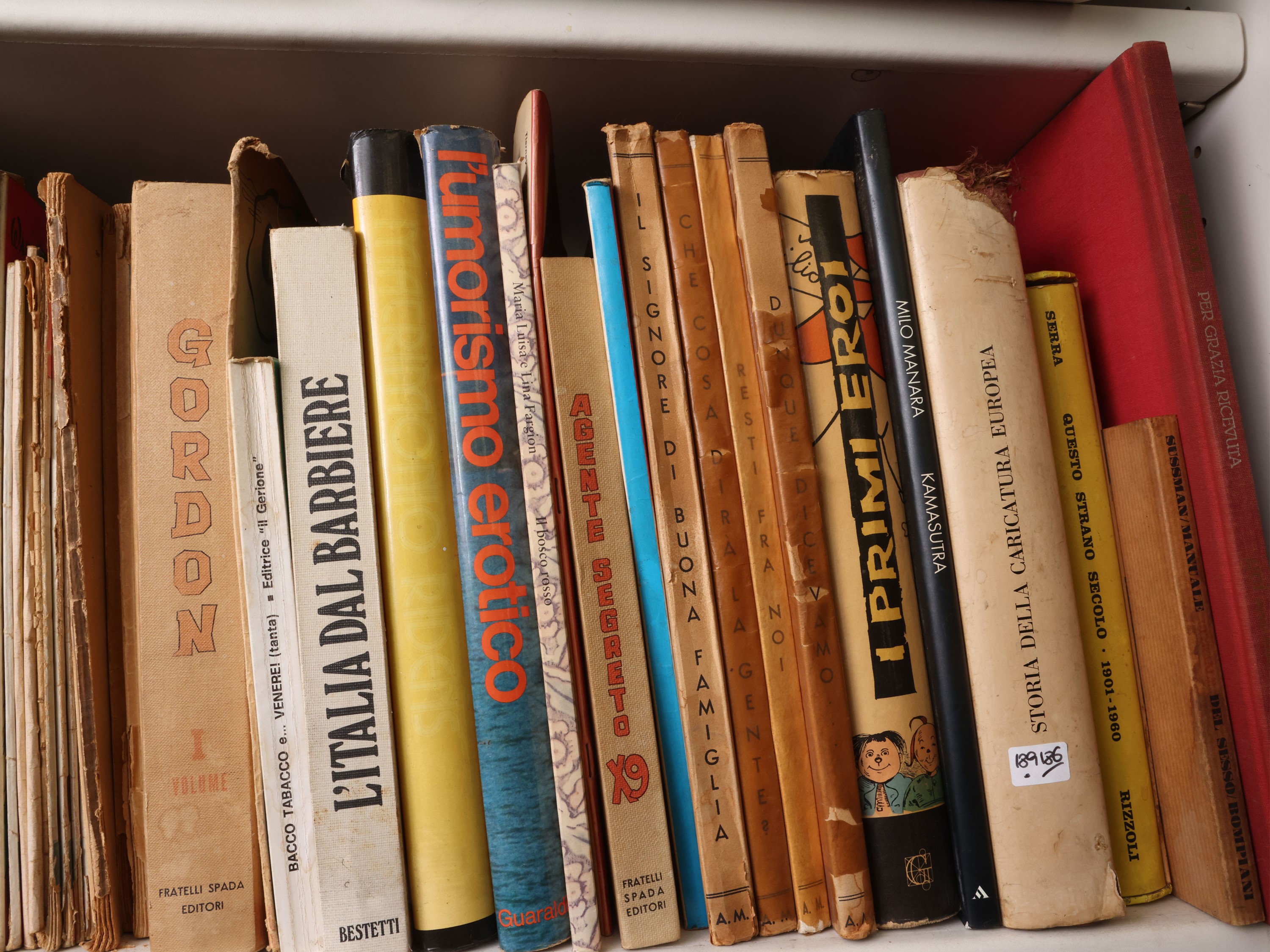 Raccolta di fumetti e libri per ragazzi, miscellanea editoriale