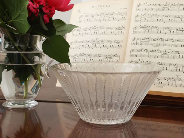 Crystal cup, Lalique