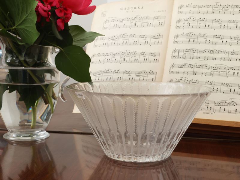 Lalique, Coppa in cristallo decorata con motivo a spighe