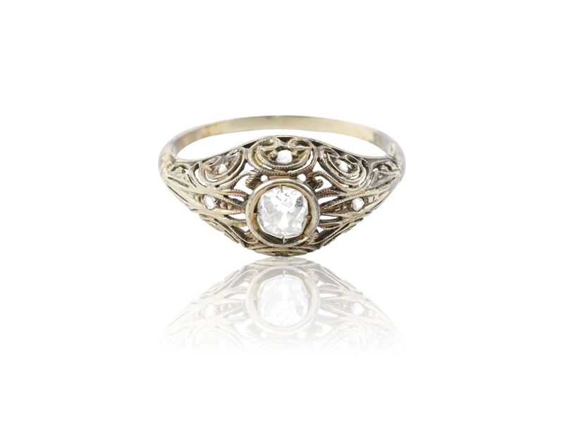 Anello in oro bianco 18K con diamante old mine cut
