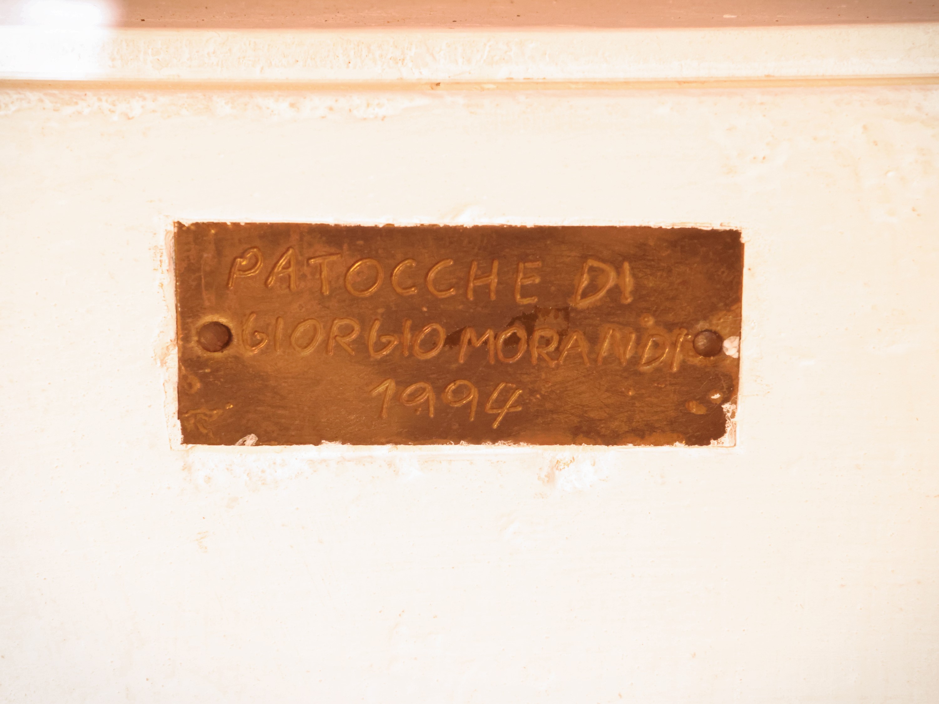 Graziano Spinosi - Patocche, scultura in ferro ossidato entro teca in plexiglass