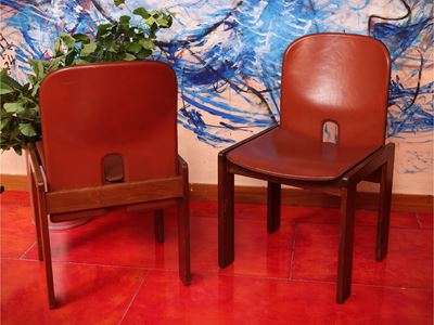 Serie di quattro sedie modello 121 per Cassina