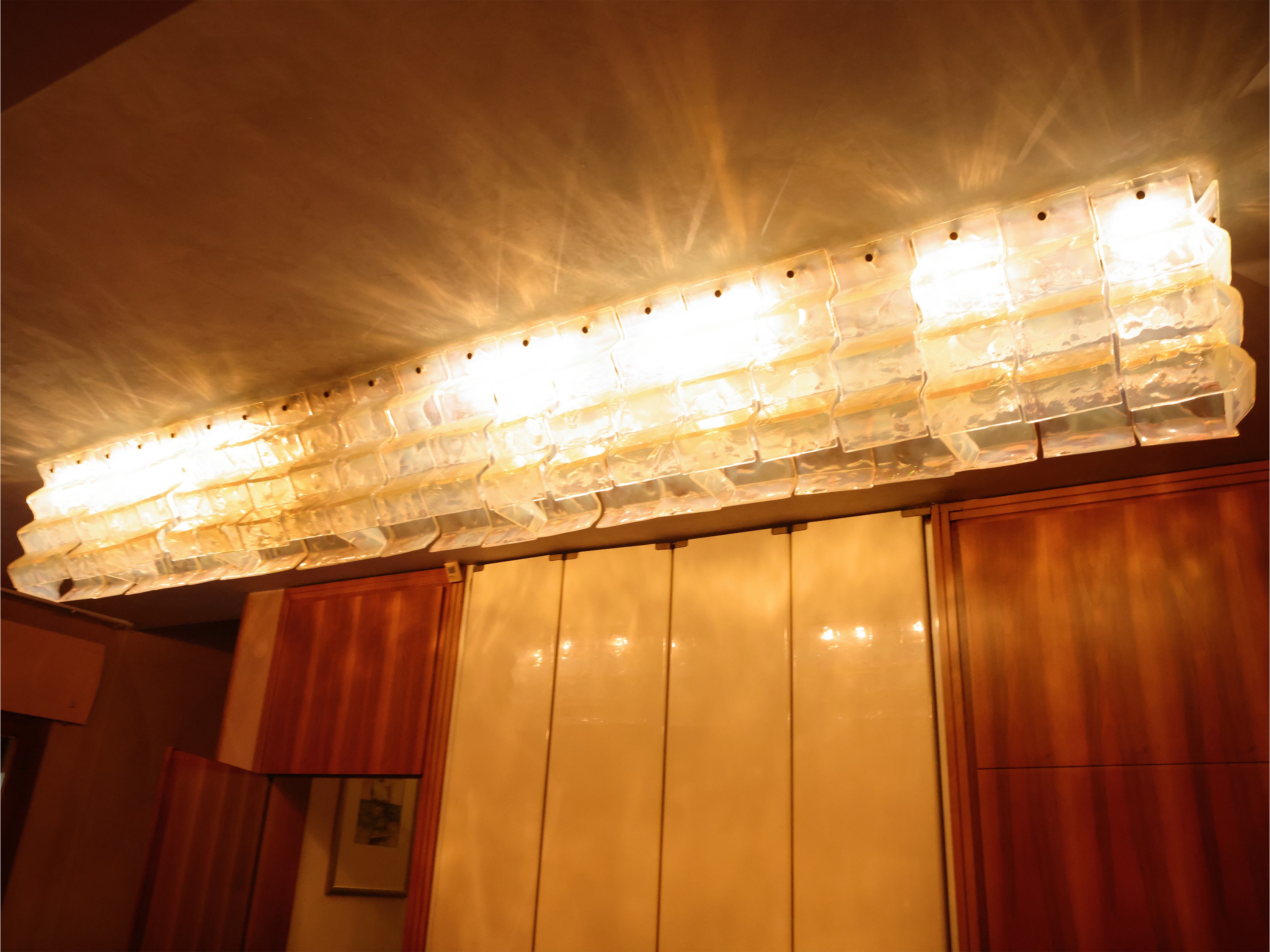 Carlo Nason per Mazzega, Grande lampadario a plafoniera in vetro di Murano (anni Settanta)