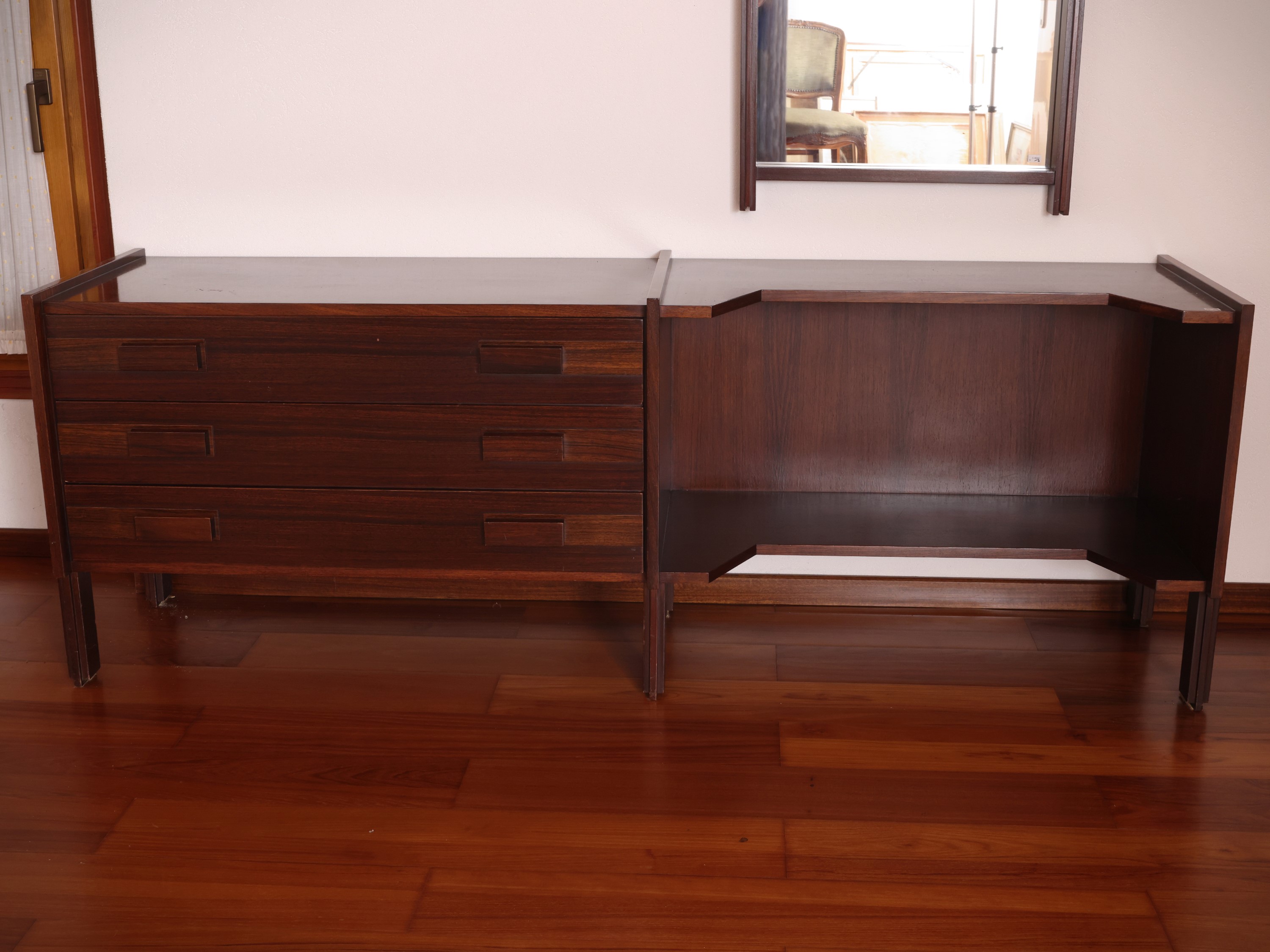 Set per Camera da Letto nello Stile di Gianfranco Frattini