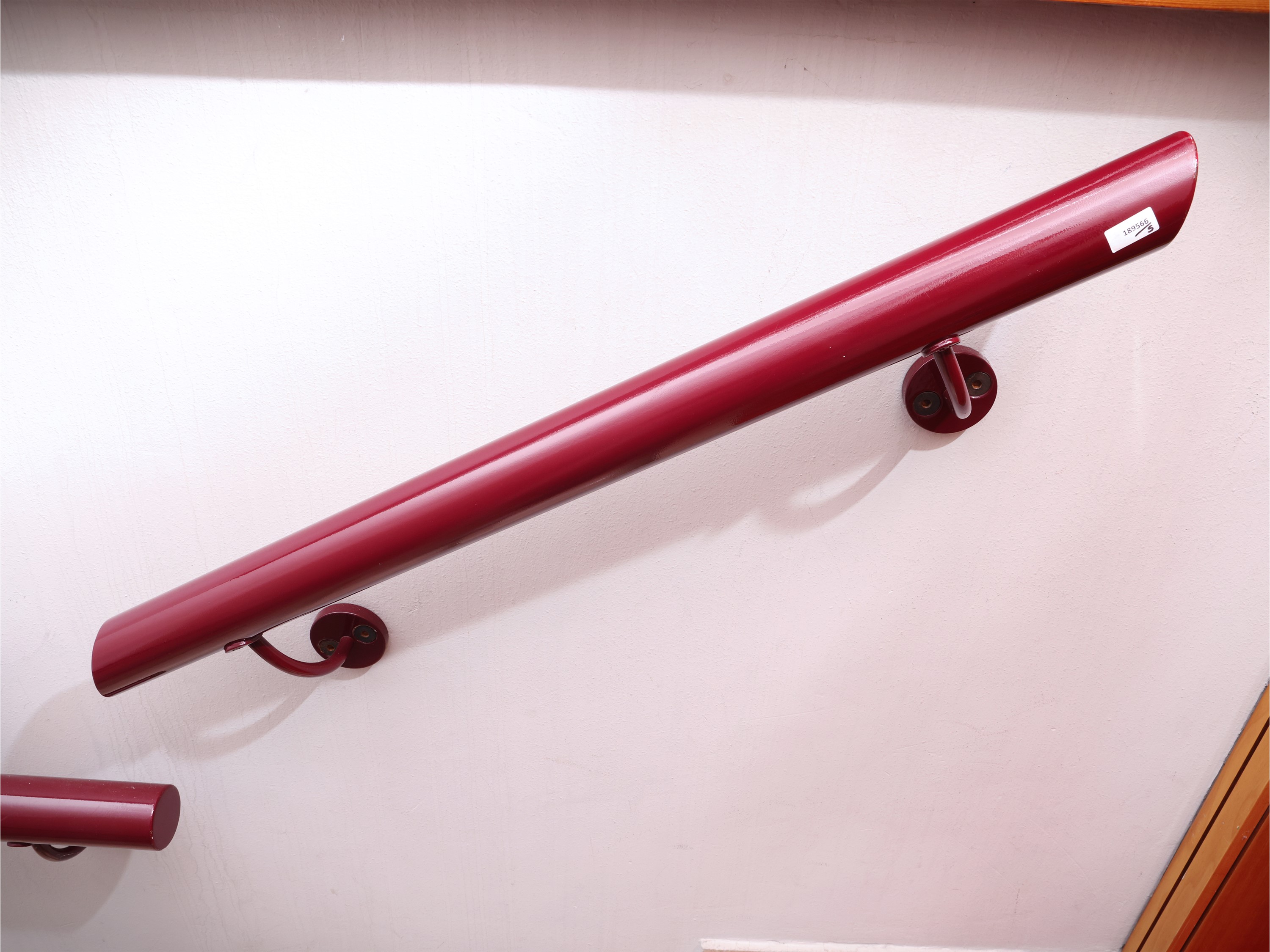 Set di Cinque Corrimano in Metallo Laccato Rosso Scuro