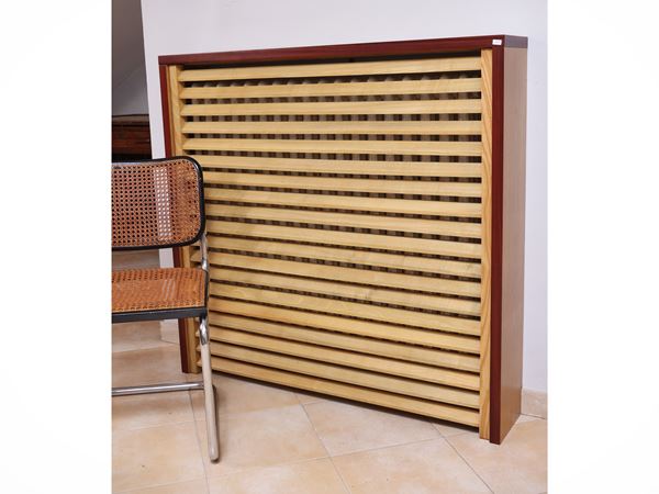 Radiator cover element