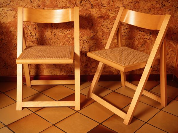 Serie di sei sedie pieghevoli in faggio, nello stile di Aldo Jacober