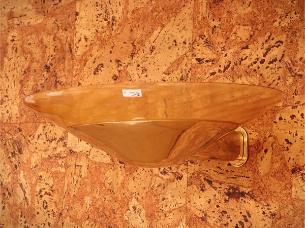 Coppia di applique in ottone e vetro soffiato