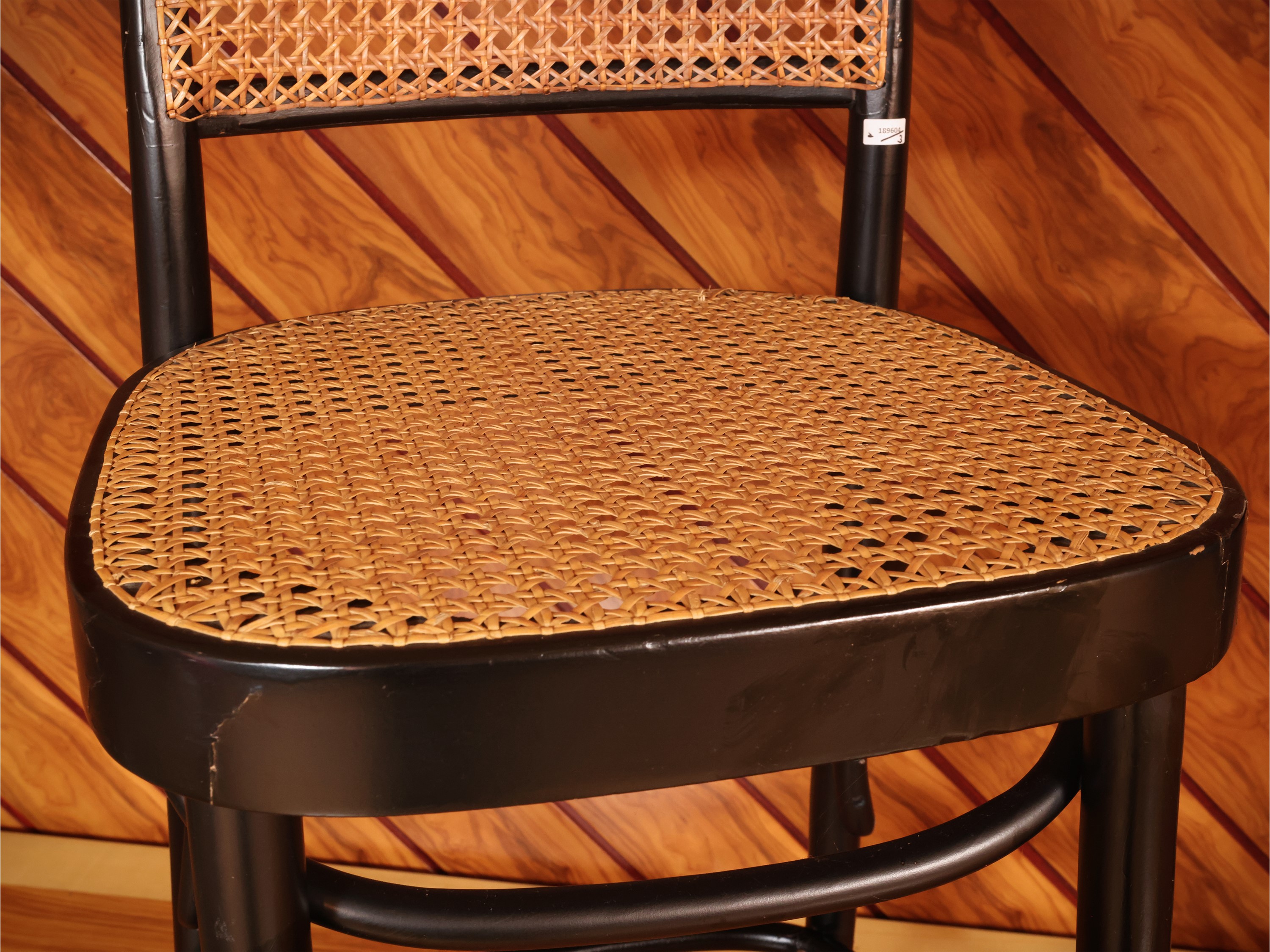 Serie di Tre Sgabelli Alti in Faggio Curvato Ebanizzato, Thonet