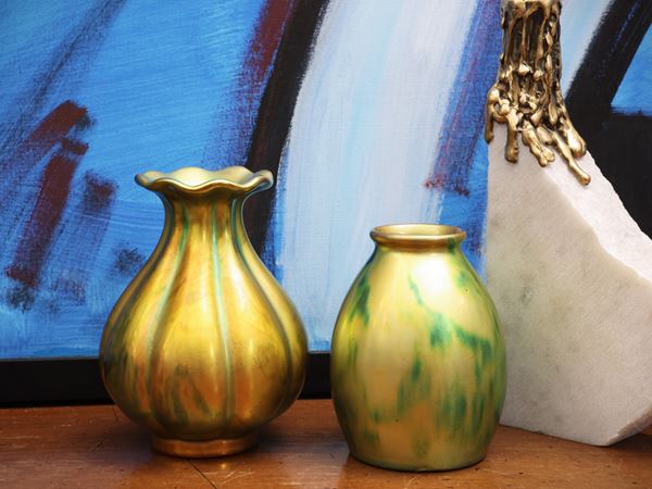 Due piccoli vasi in ceramica a lustro, Zsolnay Pecs  (Ungheria)  - Asta La casa moderna - Maison Bibelot - Casa d'Aste Firenze - Milano