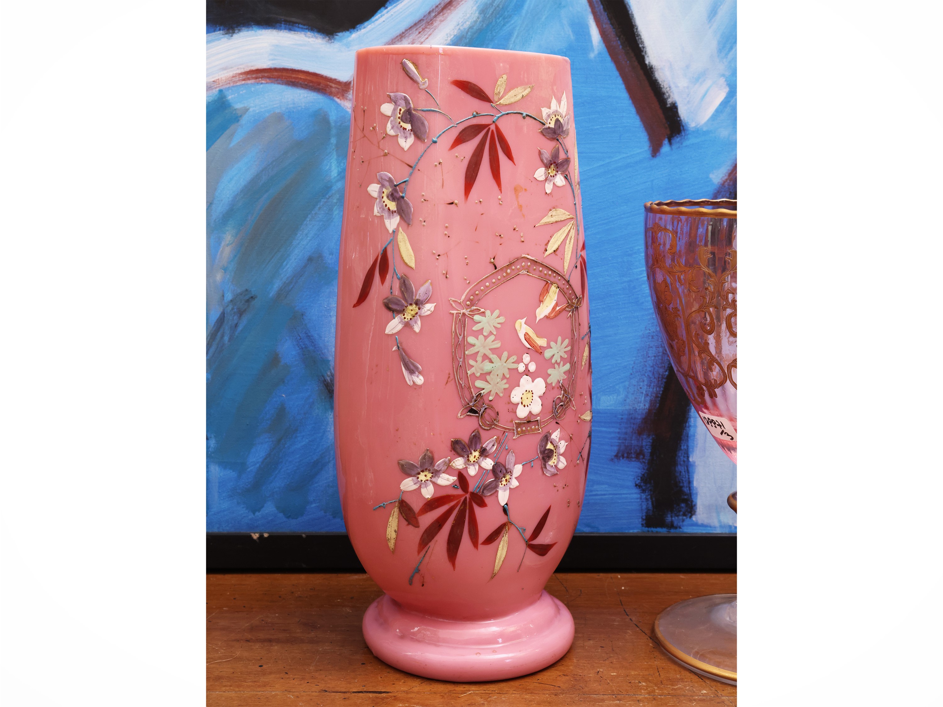 Coppia di vasi, vetro opaline rosa, fine XIX secolo