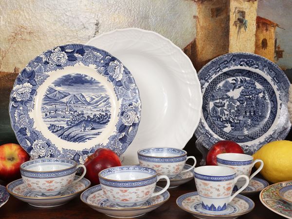 Miscellaneous table accessories