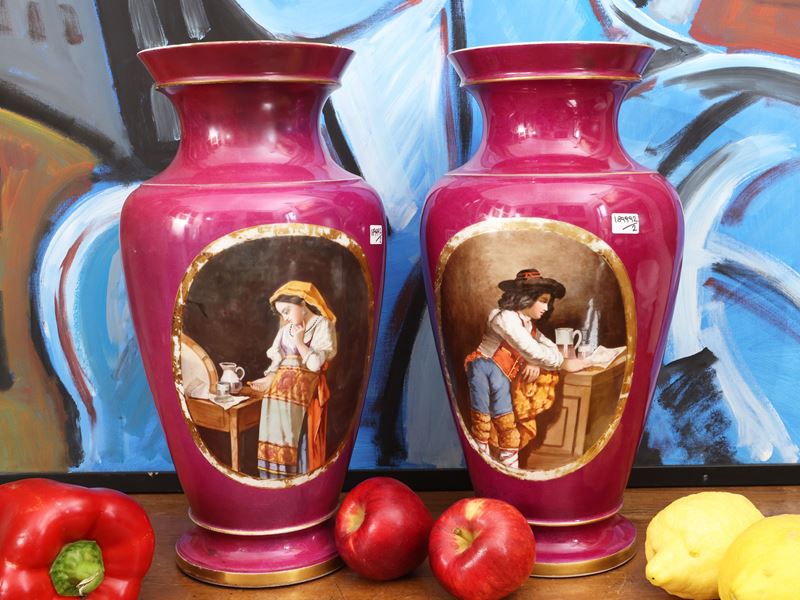 XIX secolo, Coppia di grandi vasi in porcellana decorati