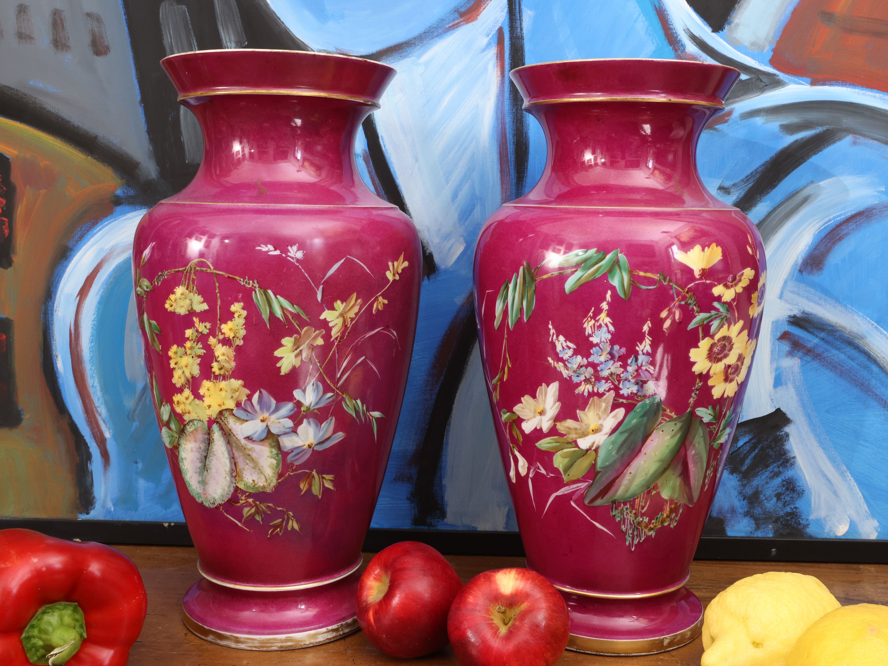 XIX secolo, Coppia di grandi vasi in porcellana decorati