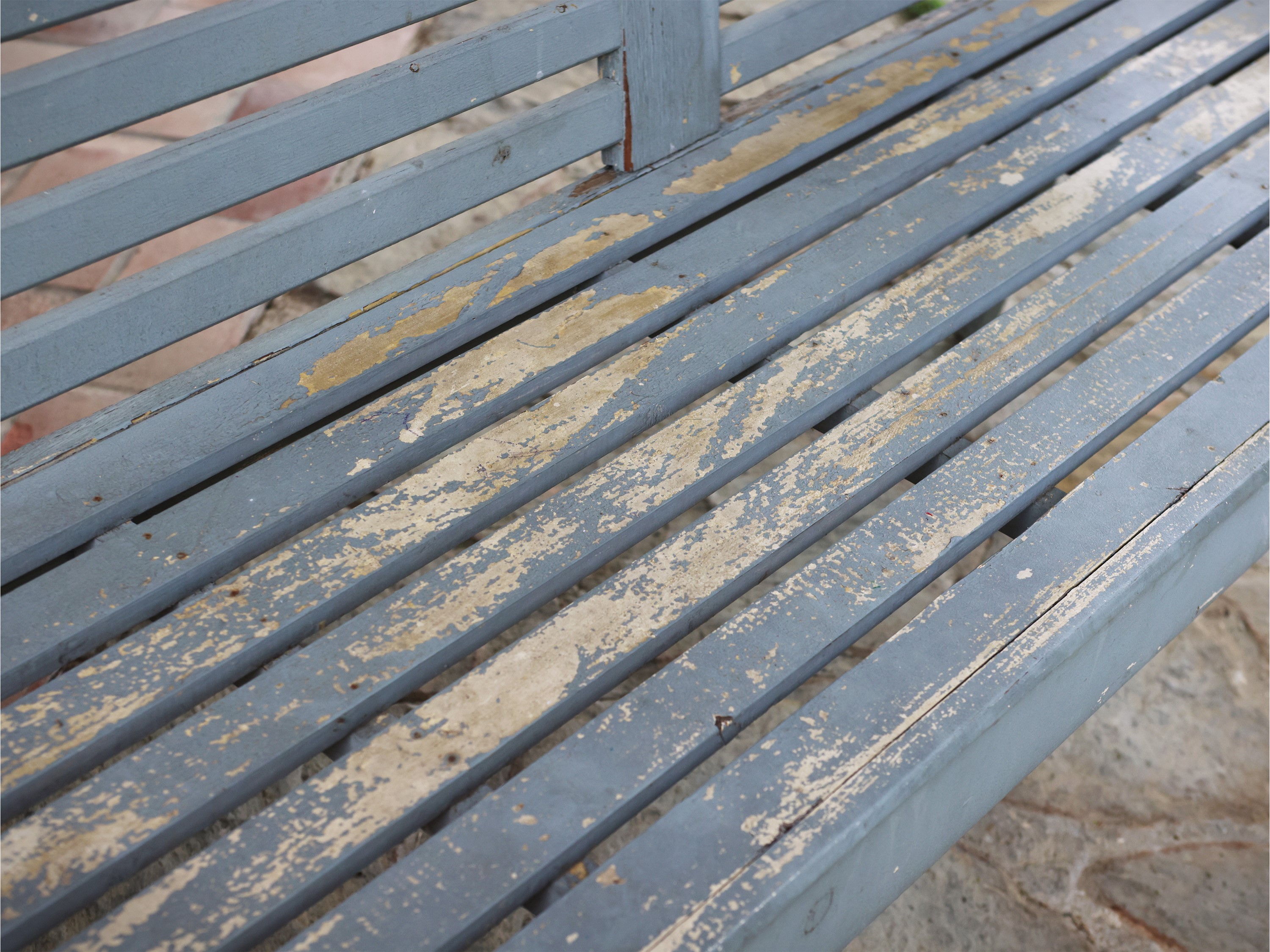 Lit de jour, legno laccato grigio