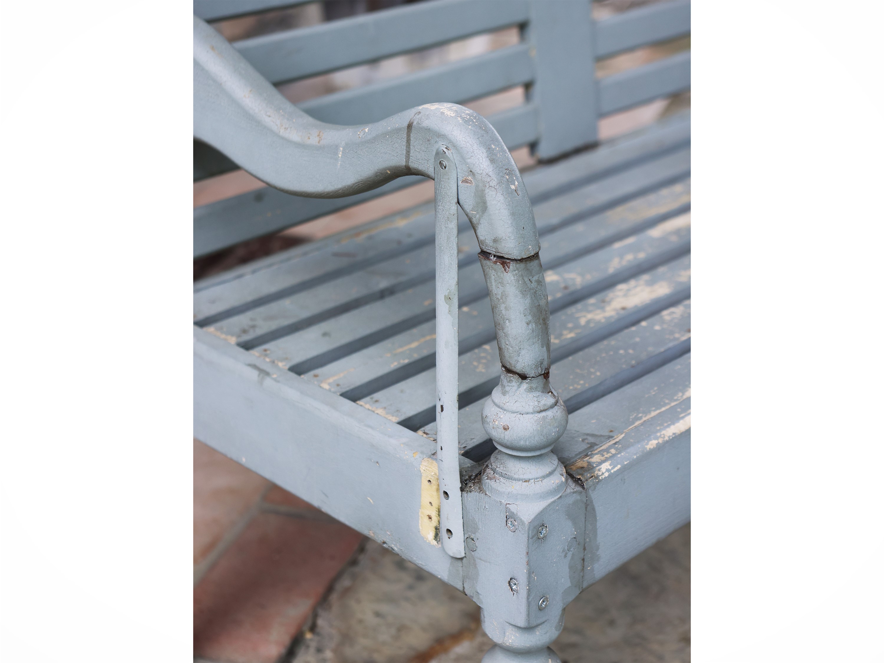 Lit de jour, legno laccato grigio