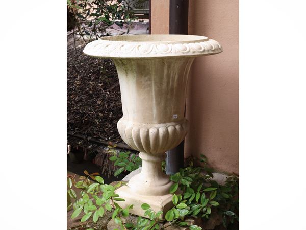 Pair of Medici garden vases