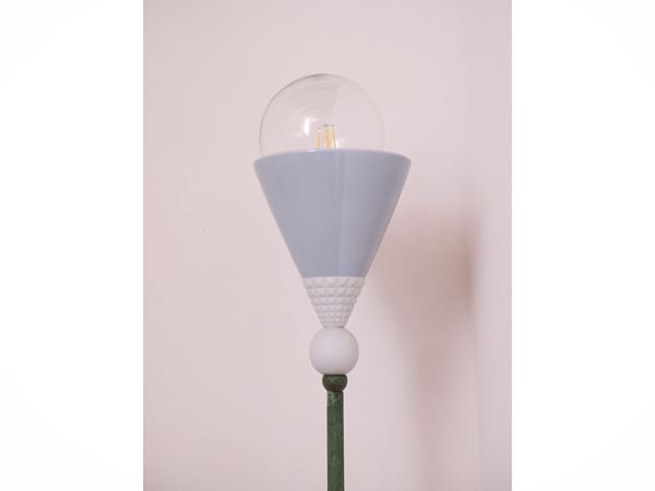 Modern style floor lamp