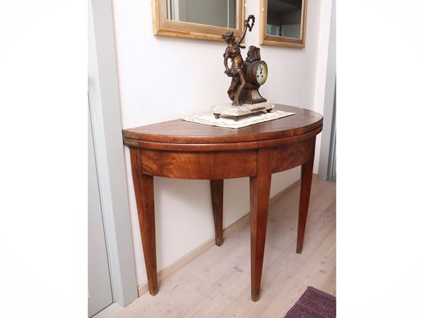 Folding game table in mahogany and mahogany feather
