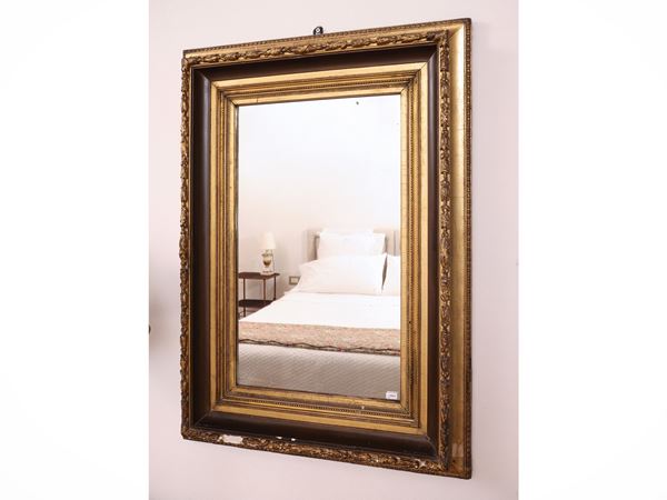 Wooden frame and golden tablet