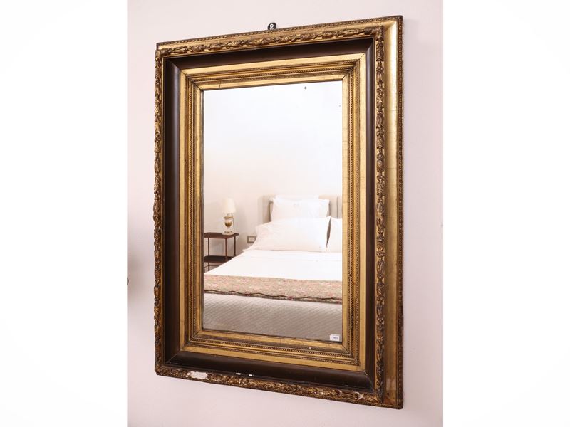 Cornice in legno con pastiglia dorata, decorazione a tralci vegetali (seconda metà XIX secolo)