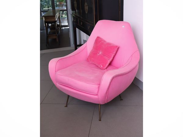 Coppia di poltrone imbottite e rivestite in tessuto rosa shocking