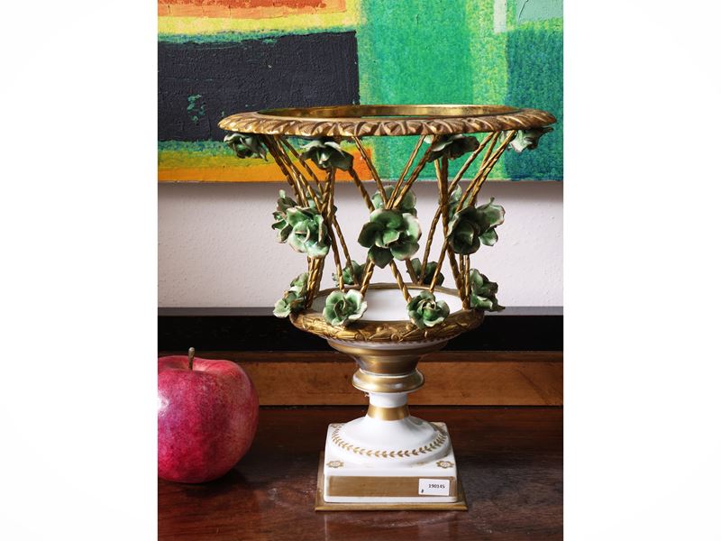 Vaso mediceo, porcellana e bronzo dorato, XIX secolo