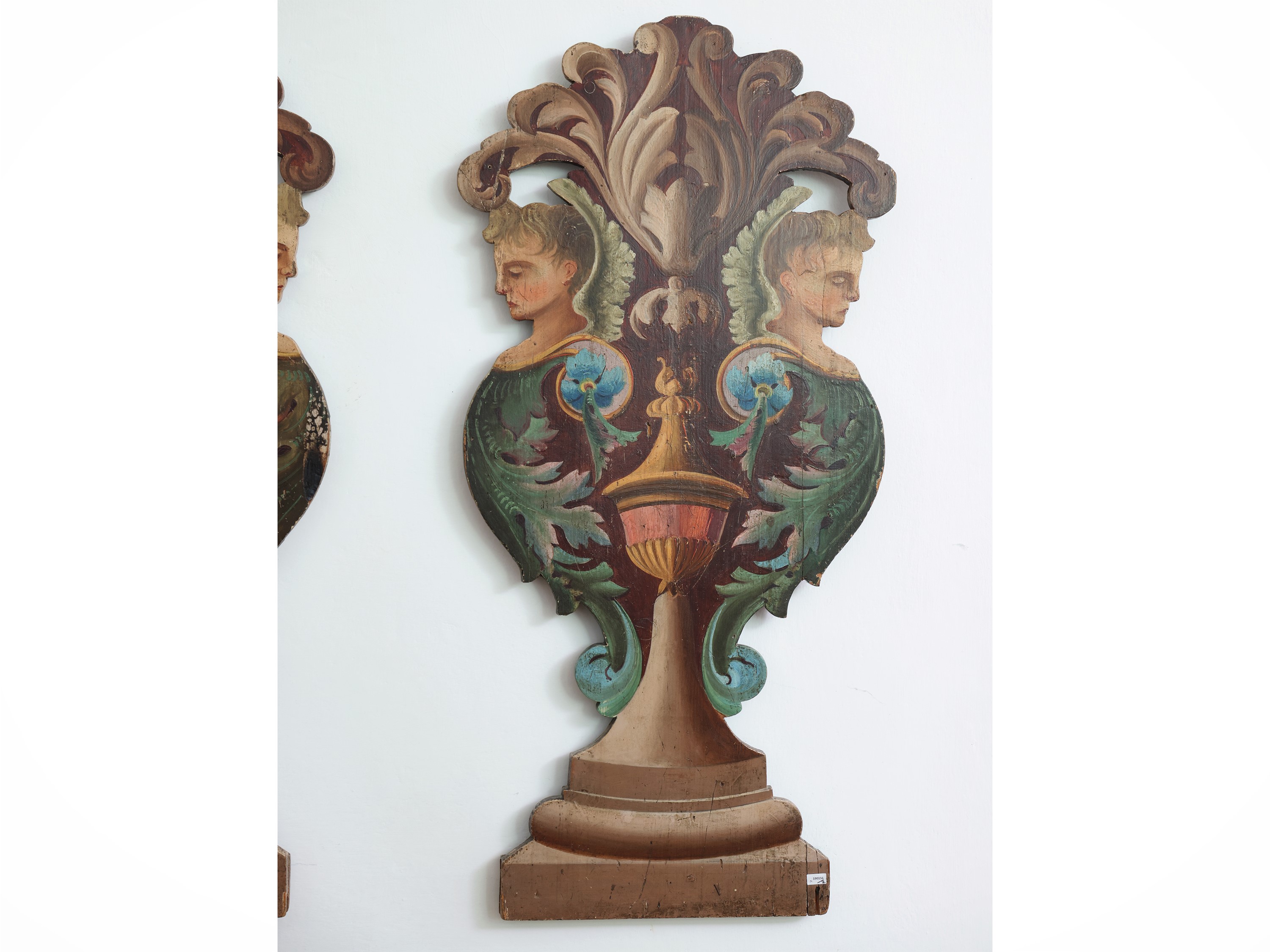 Coppia di Fregi Portapalmette in Legno Laccato