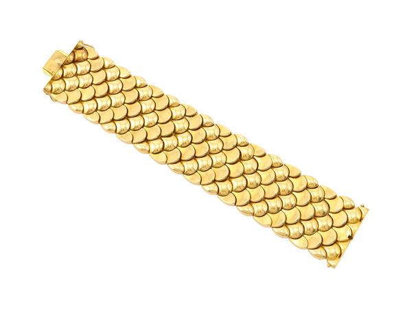 A 18K yellow gold bracelet