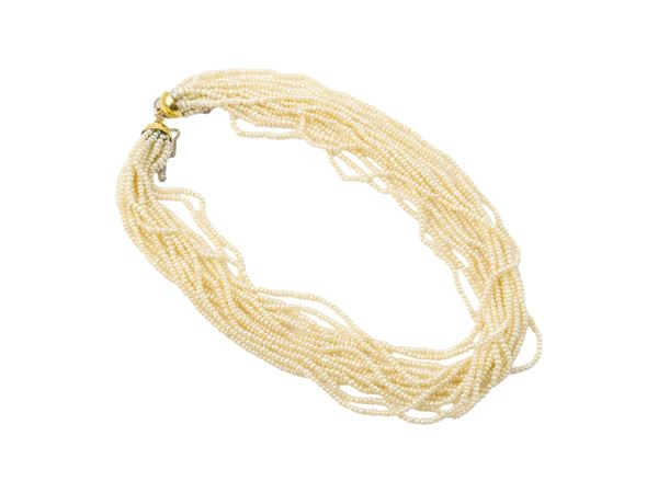 Collana girocollo in perle di fiume e fermezza in oro giallo 18Kt  - Asta Gioielli e Orologi - Maison Bibelot - Casa d'Aste Firenze - Milano