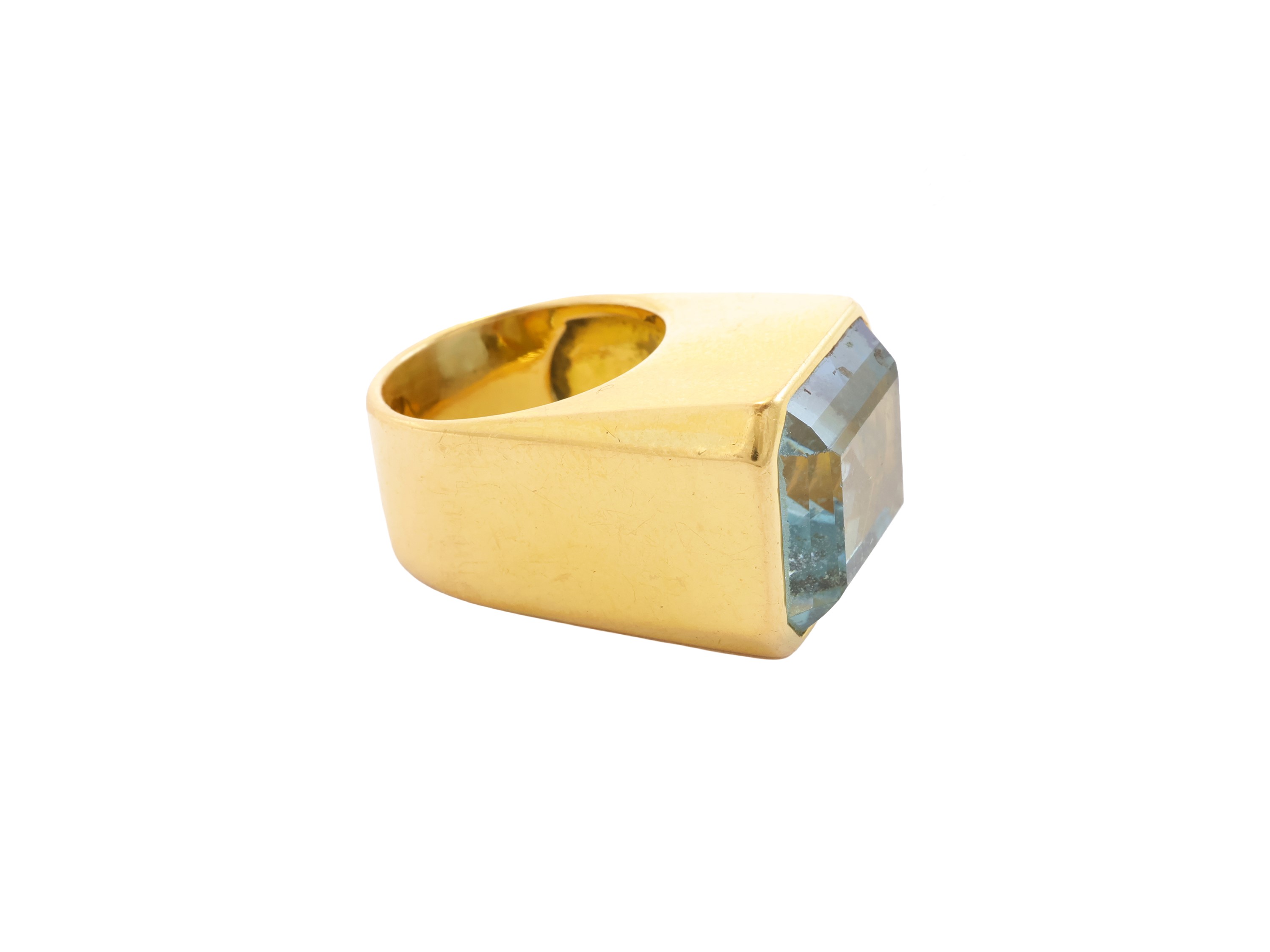 Anello in oro giallo 18 kt con acquamarina, misura 8