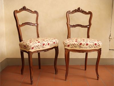 Serie di Quattro Sedie da Conversazione in Noce