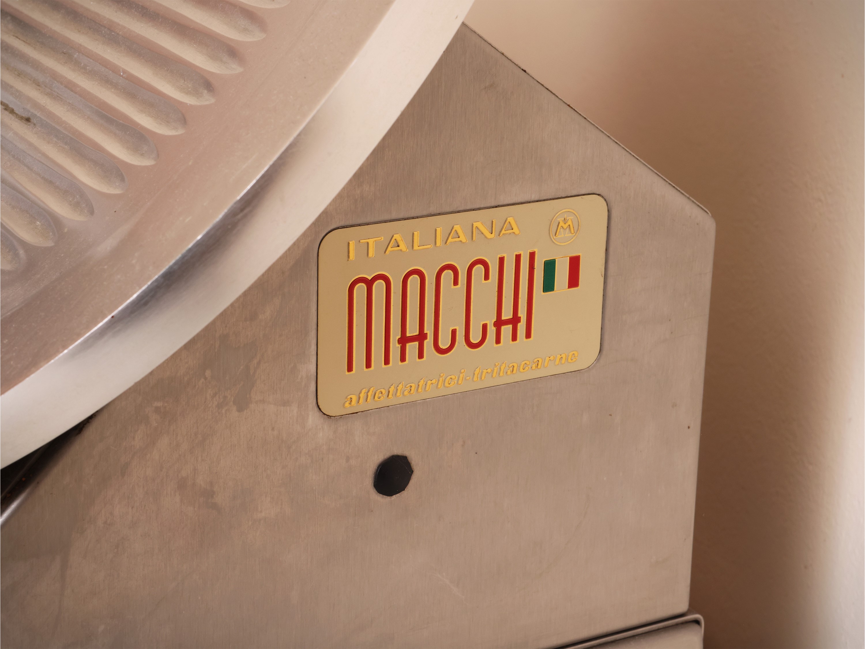 Macchi, Affettatrice professionale