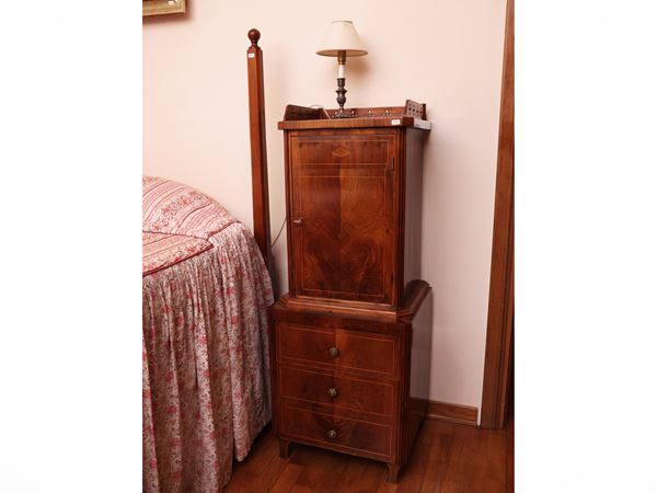 Column bedside table veneered in mahogany feather and other essences